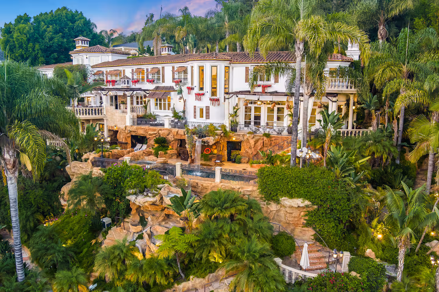 Hollywood & Production Properties